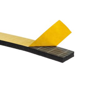 Uszczelka 4x15mm 40&deg;ShA samoprzylepna EPDM 10mb wzmocniona - HIT
